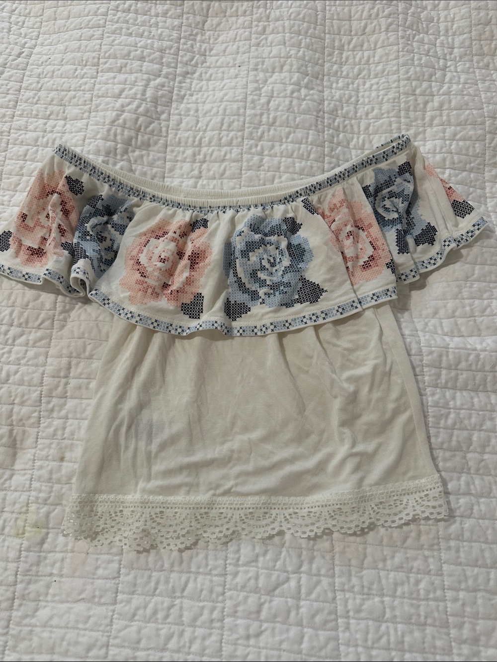 Ardene Off-Shoulder Floral Tunic in White with Pink & Blue Roses